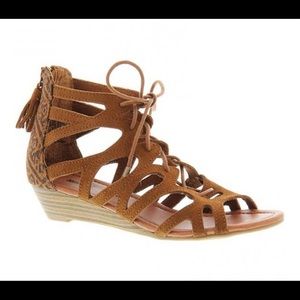 Minnetonka Heeled Sandal